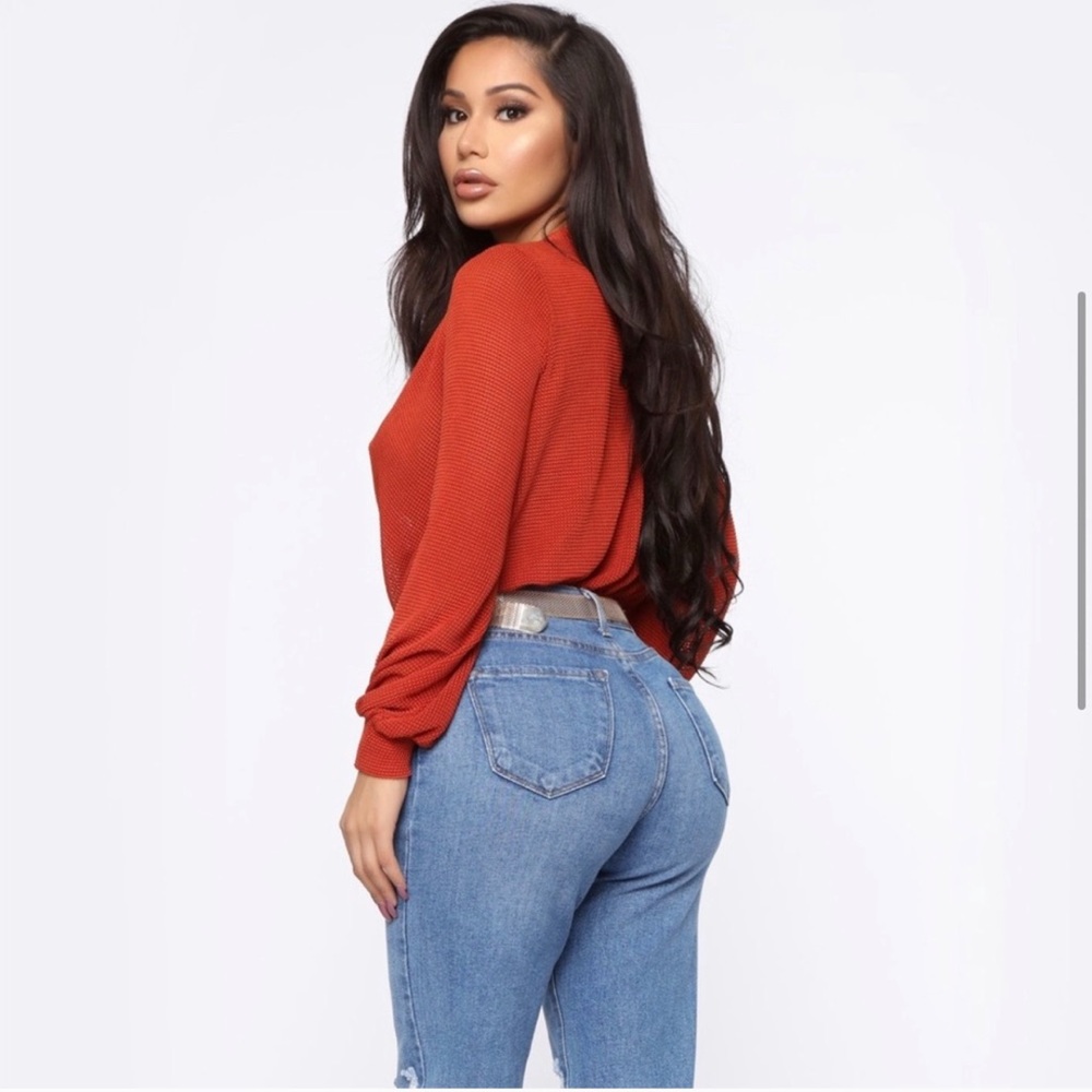 NWT Fashion Nova Rust Surplice Neckline Bodysuit in Rust/Burnt Orange - Picture 6 of 9